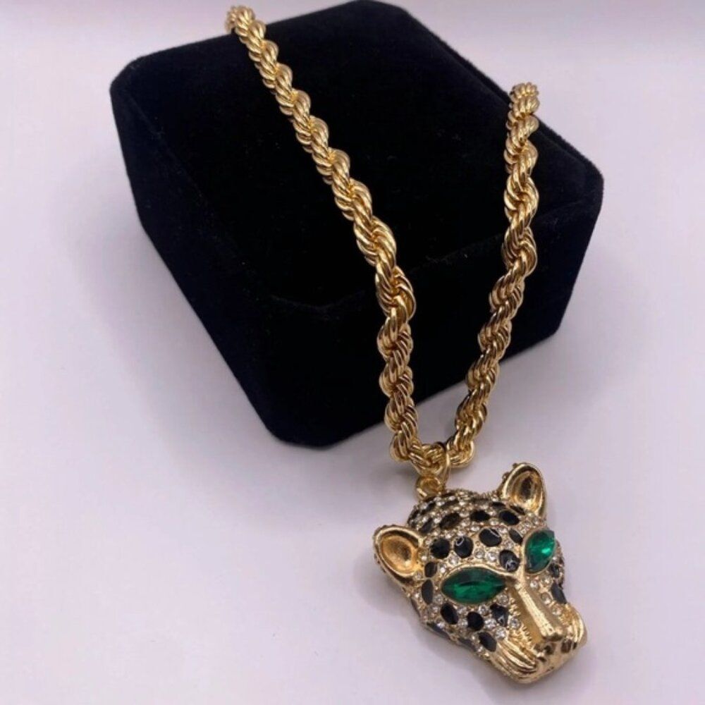 Diamond Gold Green Eyed Rope Chain Leopard Head Pendant Necklace